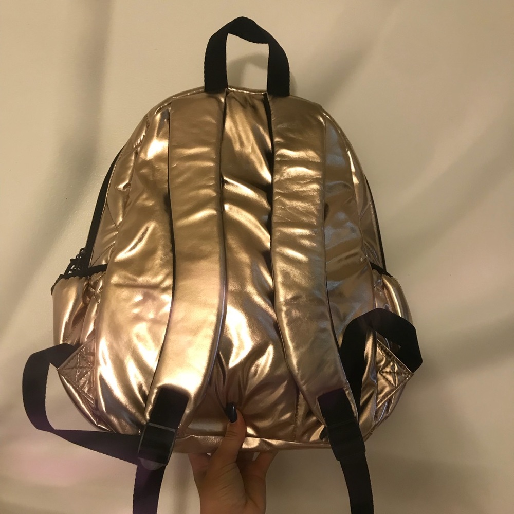 Gold backpack - Picture 4 of 4